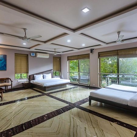Saffronstays Aura, Alibaug - Luxury Pool Villa With A Game Room And Spacious Lawn Alībāg Εξωτερικό φωτογραφία