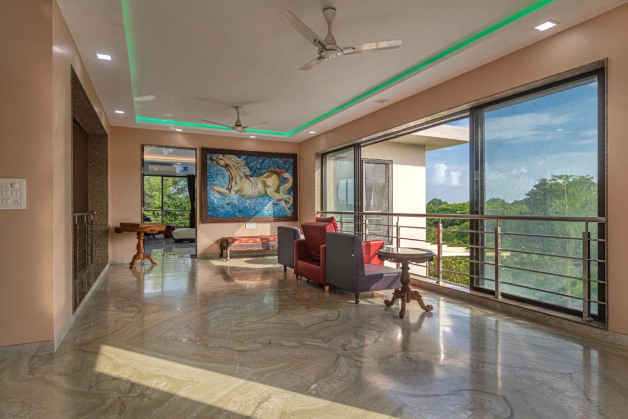 Saffronstays Aura, Alibaug - Luxury Pool Villa With A Game Room And Spacious Lawn Alībāg Εξωτερικό φωτογραφία