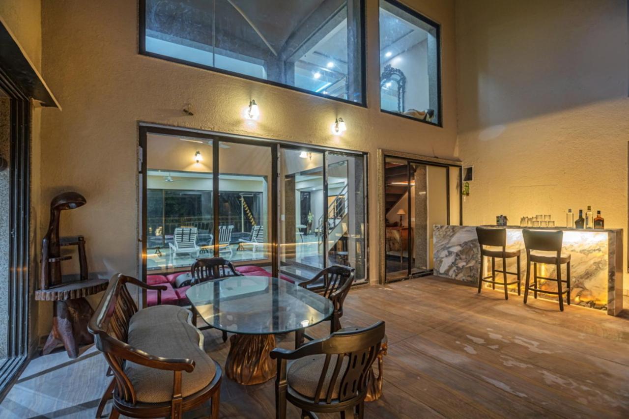 Saffronstays Aura, Alibaug - Luxury Pool Villa With A Game Room And Spacious Lawn Alībāg Εξωτερικό φωτογραφία