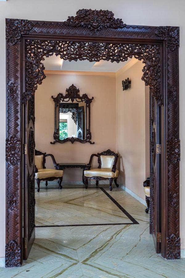 Saffronstays Aura, Alibaug - Luxury Pool Villa With A Game Room And Spacious Lawn Alībāg Εξωτερικό φωτογραφία